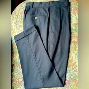 Daniel Cremieux golf/casual pants.